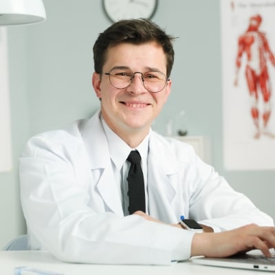 1e4c5a18 doctor image4.jpg